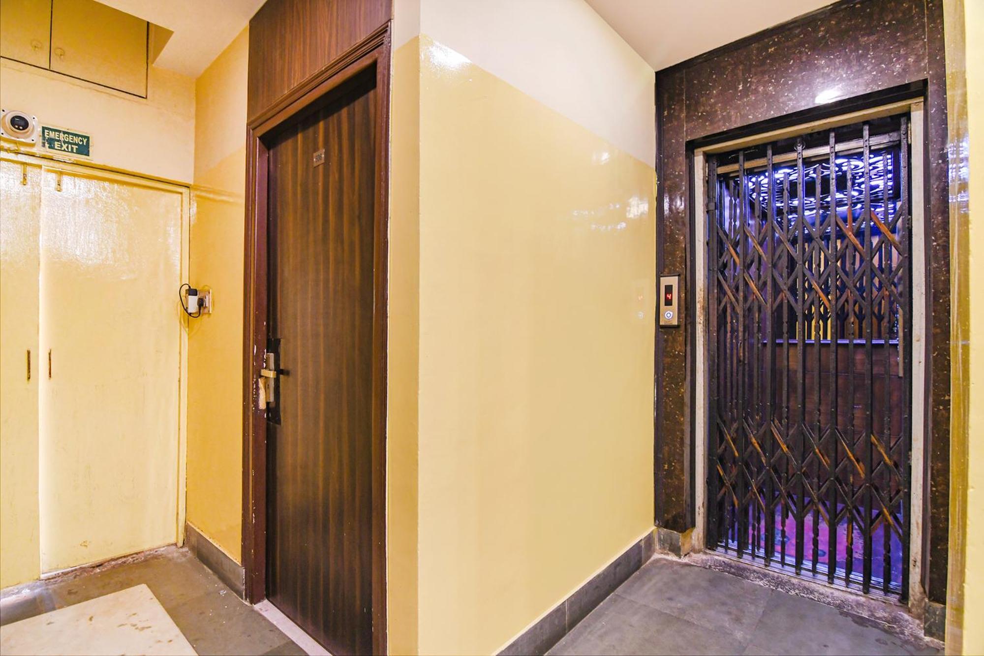 Fabhotel Aayash - Nr City Center Metro Station Calcutta Buitenkant foto