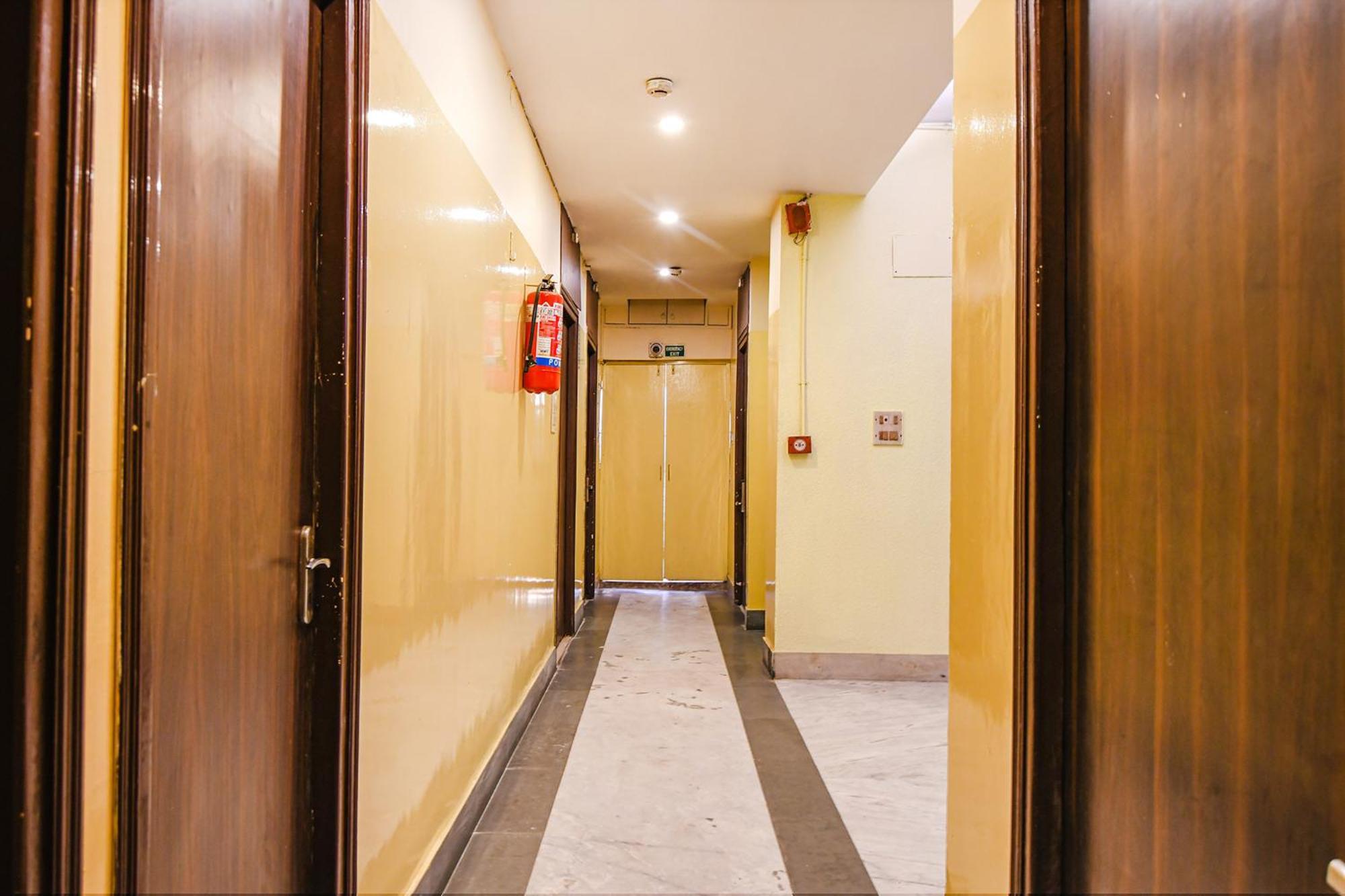 Fabhotel Aayash - Nr City Center Metro Station Calcutta Buitenkant foto